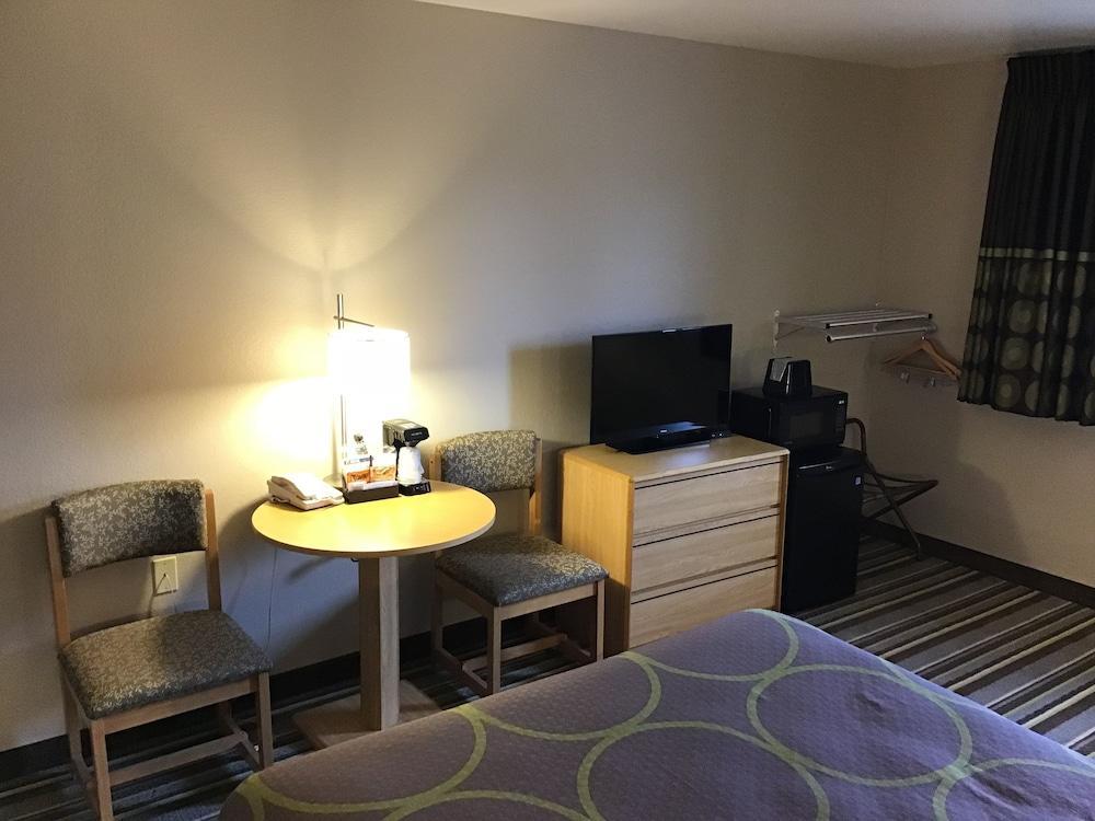 Motel Super 8 By Wyndham Dillon Extérieur photo