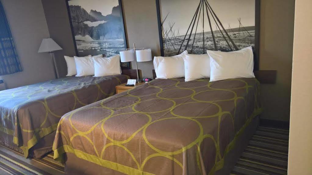 Motel Super 8 By Wyndham Dillon Extérieur photo