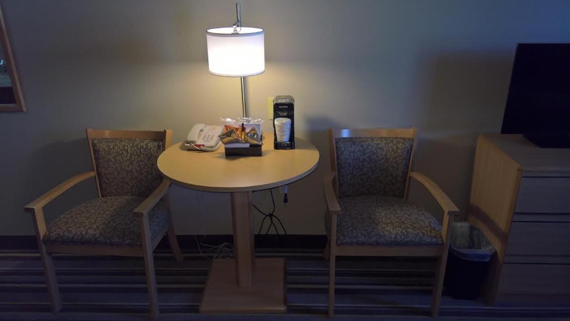 Motel Super 8 By Wyndham Dillon Extérieur photo