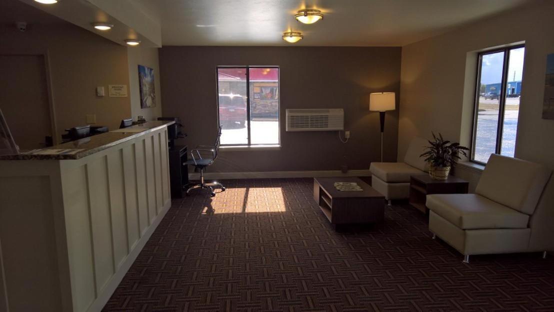 Motel Super 8 By Wyndham Dillon Extérieur photo