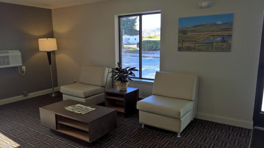 Motel Super 8 By Wyndham Dillon Extérieur photo
